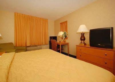 Baymont By Wyndham Hotel