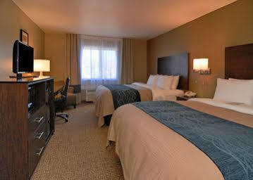 Baymont By Wyndham Hotel Waterloo