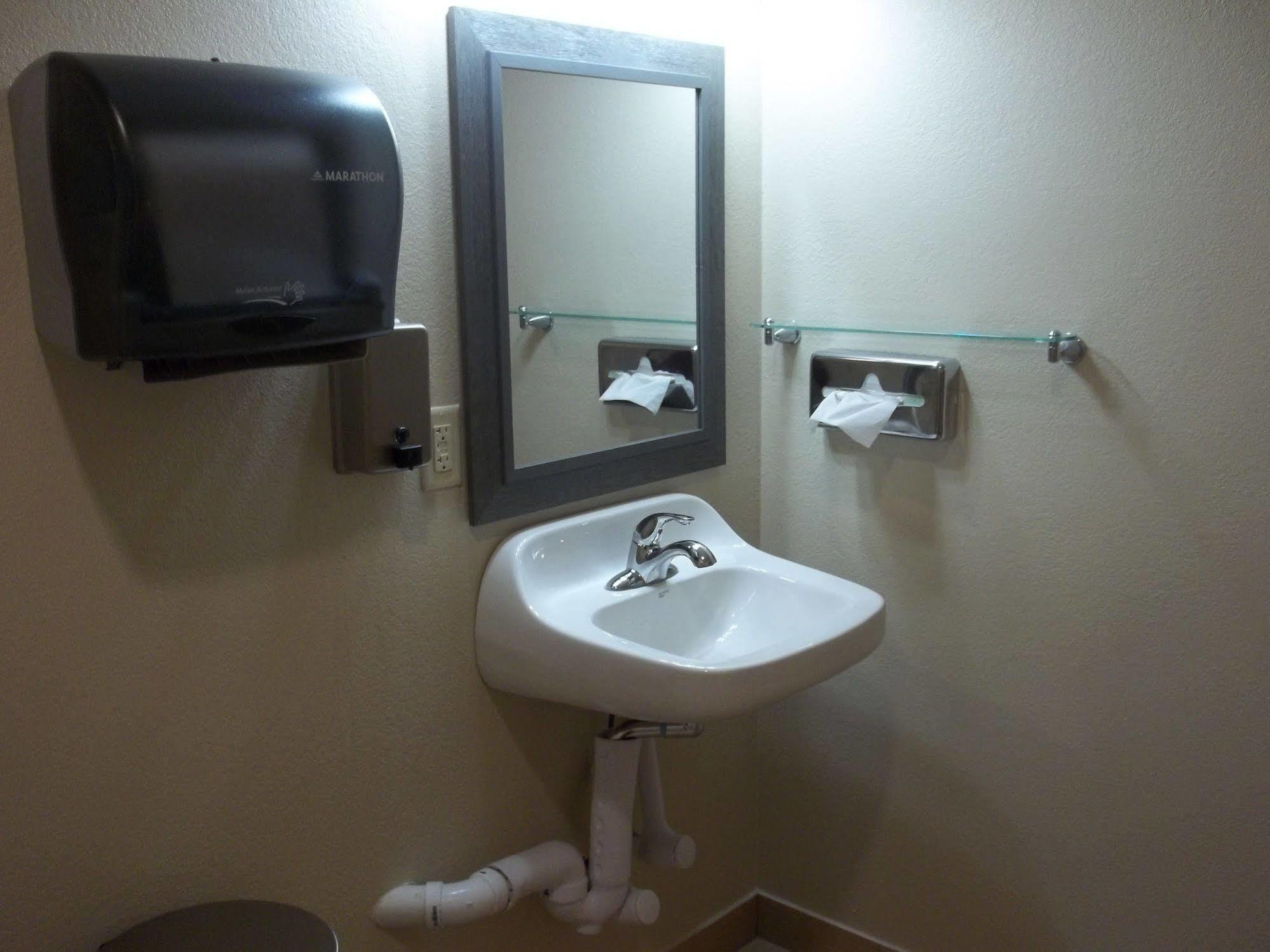 Baymont By Wyndham Hotel 2*