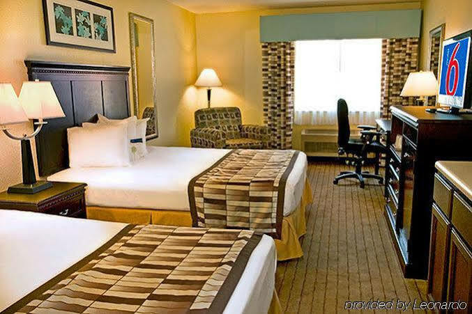 Baymont By Wyndham Waterloo